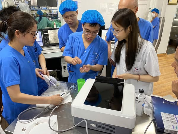 Exciting News | Lepu IVL System Introduced to Hanoi Clinicians